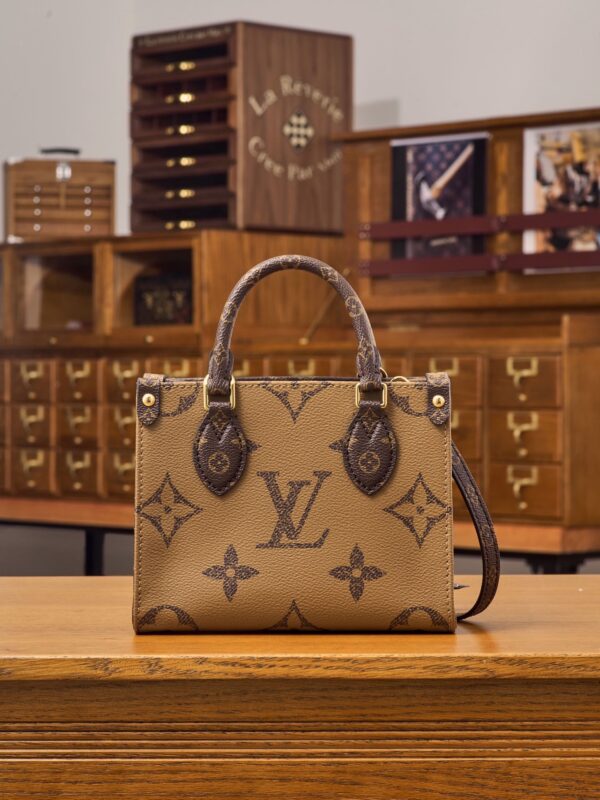 LV  m46839